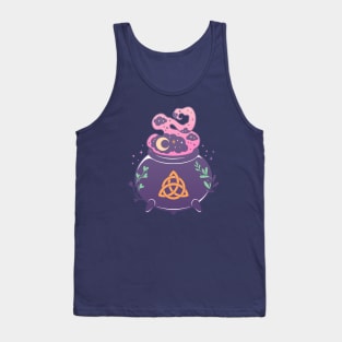 Witch's cauldron. Triquetra Tank Top